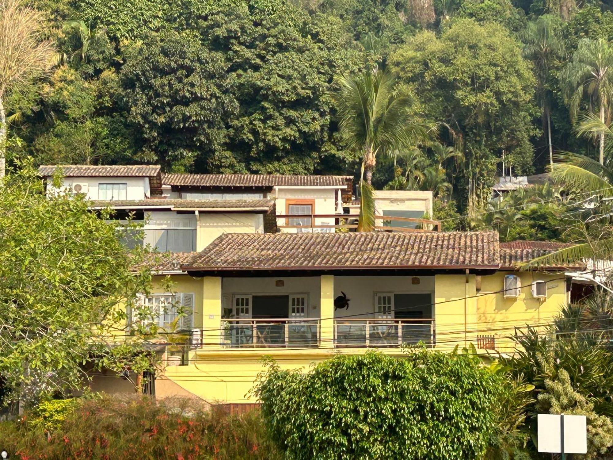 Casa Amarela Acomodação com café da manhã Angra dos Reis Exterior foto